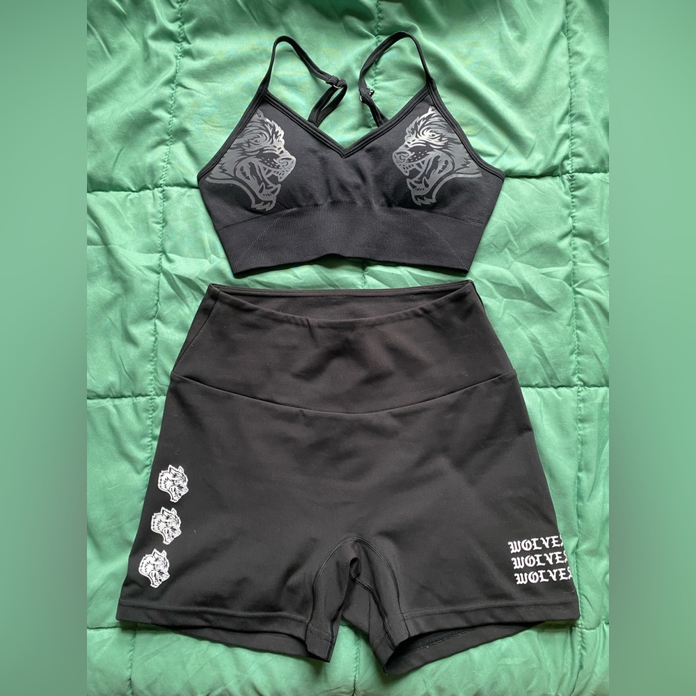 SOLD Darc Sport Everson Seamless Bra and 3 Headed Beau Shorts Black, Size S